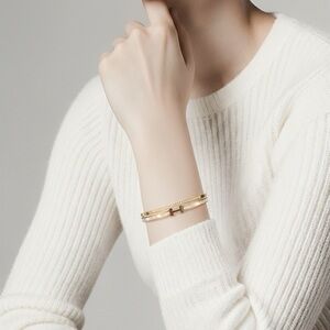 Elegant Gold Bracelet for Women